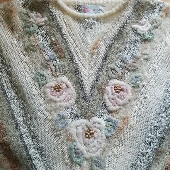 Vintage Maggie Floral Sweater - Picture 2 of 6